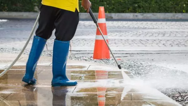 Fast and Reliable Parking Pressure Washing Service